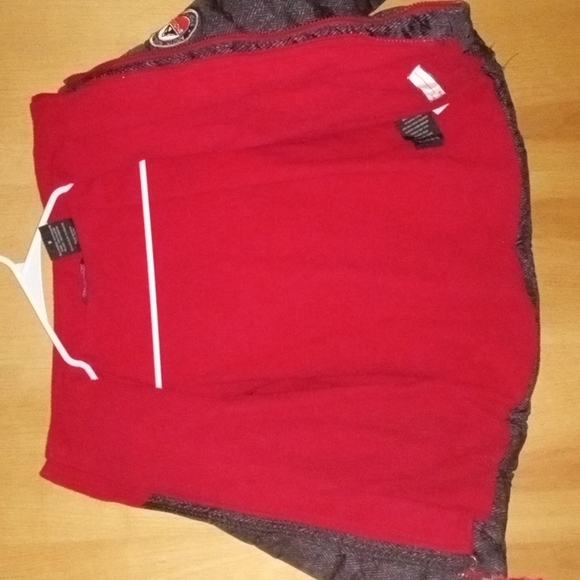 Boys size 5 snozu coat - Picture 3 of 3